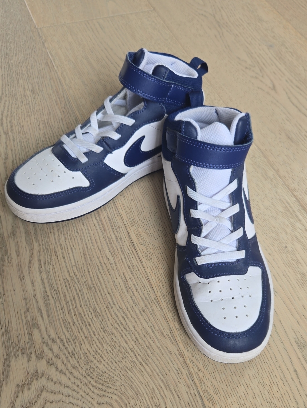 Nike Kids High-Top Sneakers in Navy and White